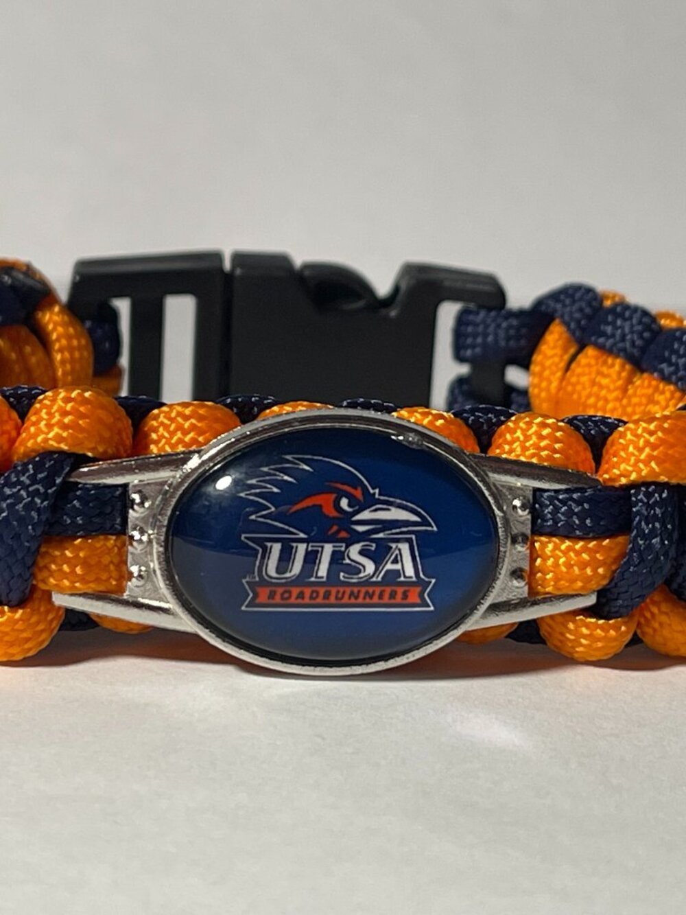 UTSA Roadrunners NCAA Paracord Bracelet NEW
